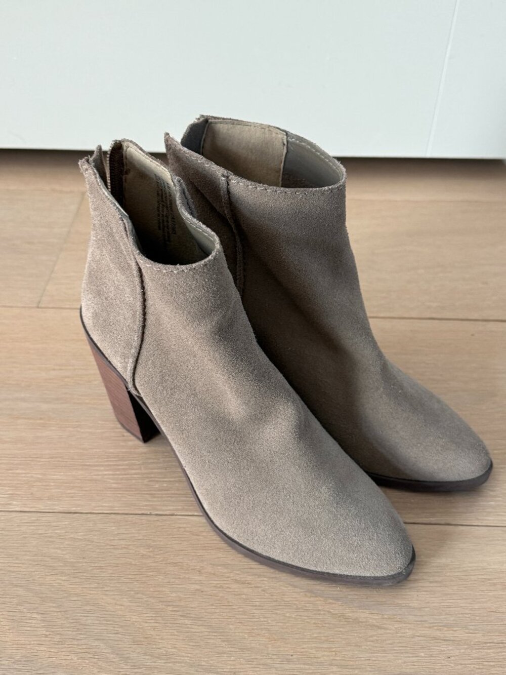BP. Heath Grey Suede Heeled Ankle Booties Size 8M Nordstrom Minimalist Chic